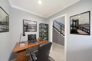 913 Saulnier St, Houston, TX 77019 - Photo 17