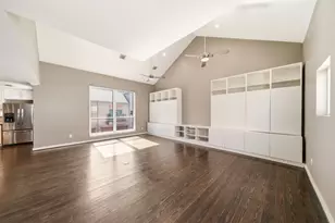913 Saulnier St, Houston, TX 77019 - Photo 9