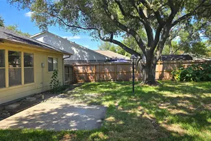 11102 Fall Breeze Dr, Houston, TX 77064 - Photo 23
