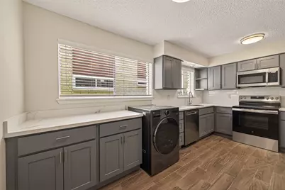 7714 Renwick Drive #M68, Houston, TX 77081 - Photo 13