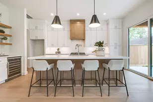 902 E 25th St, Houston, TX 77009 - Photo 13