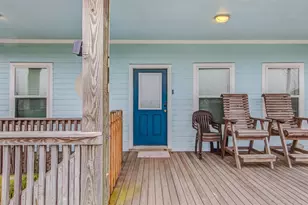 935 W Westview, Crystal Beach, TX 77650 - Photo 17