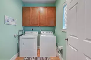 935 W Westview, Crystal Beach, TX 77650 - Photo 25