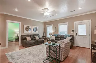 935 W Westview, Crystal Beach, TX 77650 - Photo 19