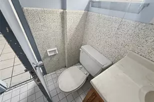 2106 Avenue L, Galveston, TX 77550 - Photo 17