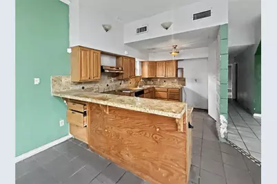 2106 Avenue L, Galveston, TX 77550 - Photo 5