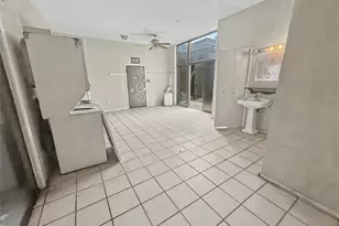 2106 Avenue L, Galveston, TX 77550 - Photo 15