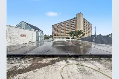 2106 Avenue L, Galveston, TX 77550 - Photo 23