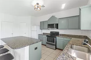 11017 Panther Ct, Houston, TX 77099 - Photo 9