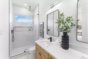 5425 Manton St, Houston, TX 77028 - Photo 21