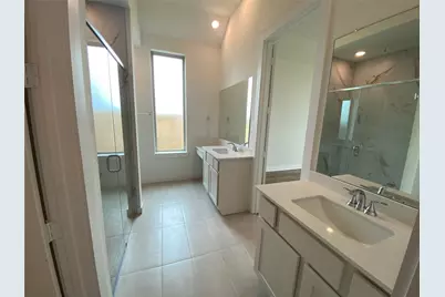 12226 Hyland Lane, Mont Belvieu, TX 77523 - Photo 13