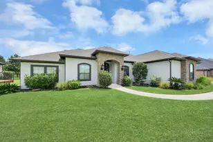 11726 W Grand Pond Dr, Montgomery, TX 77356 - Photo 3