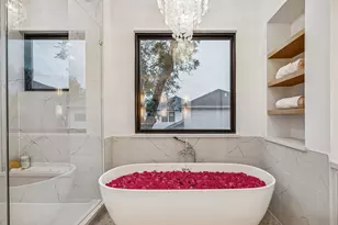 1204 W Drew St, Houston, TX 77006 - Photo 25