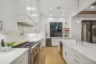 1204 W Drew St, Houston, TX 77006 - Photo 17