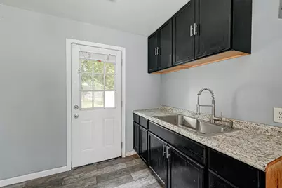 4821 Alvin Street, Houston, TX 77033 - Photo 5