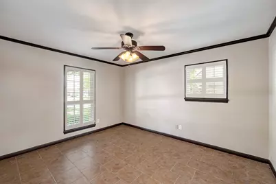 10727 Piping Rock Lane, Houston, TX 77042 - Photo 15