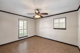 10727 Piping Rock Ln, Houston, TX 77042 - Photo 15