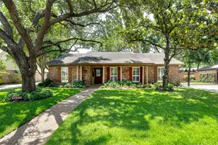 10727 Piping Rock Ln, Houston, TX 77042 - Photo 1