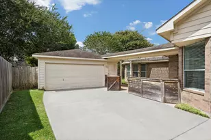 21919 Windmill Bluff Ln, Katy, TX 77450 - Photo 19
