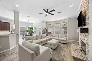 21919 Windmill Bluff Ln, Katy, TX 77450 - Photo 9