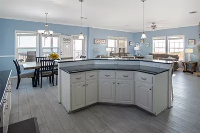 981 Dolly Street, Gilchrist, TX 77617 - Photo 13