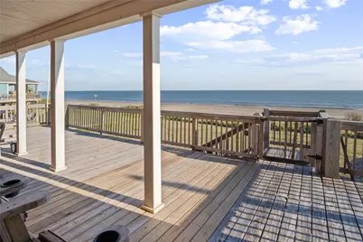 981 Dolly Street, Gilchrist, TX 77617 - Photo 5