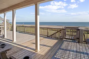 981 Dolly St, Gilchrist, TX 77617 - Photo 5