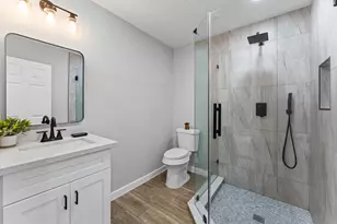 409 Midway Dr, Baytown, TX 77521 - Photo 9