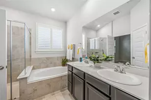 2425 Temple Crag Dr, Rosharon, TX 77583 - Photo 13