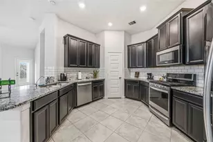 2425 Temple Crag Dr, Rosharon, TX 77583 - Photo 7