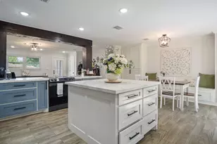 138 N Lake Dr, Winnie, TX 77665 - Photo 13