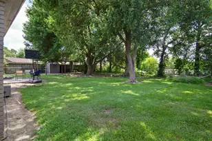 138 N Lake Dr, Winnie, TX 77665 - Photo 7