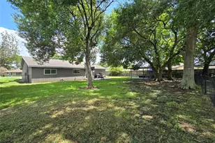 138 N Lake Dr, Winnie, TX 77665 - Photo 7