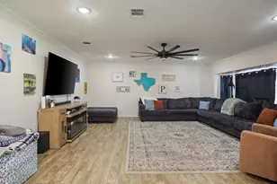 138 N Lake Dr, Winnie, TX 77665 - Photo 25