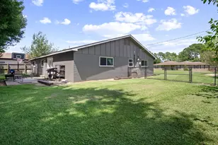138 N Lake Dr, Winnie, TX 77665 - Photo 47
