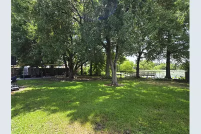 138 N Lake Drive, Winnie, TX 77665 - Photo 43