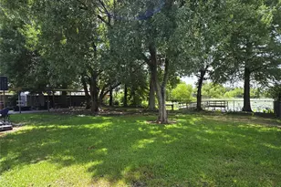 138 N Lake Dr, Winnie, TX 77665 - Photo 43