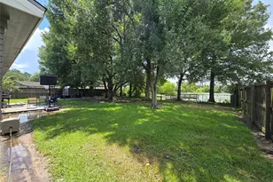 138 N Lake Dr, Winnie, TX 77665 - Photo 49