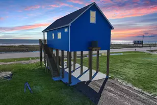 2313 Gumbo Dr, Gilchrist, TX 77617 - Photo 5