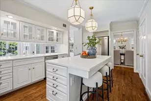 2416 Addison Rd, Houston, TX 77030 - Photo 15