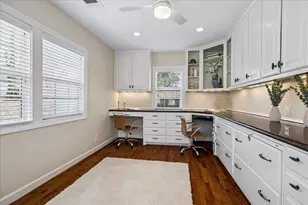 2416 Addison Rd, Houston, TX 77030 - Photo 19