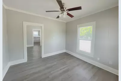 2710 Brewster Street, Houston, TX 77026 - Photo 3