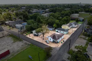 2710 Brewster St, Houston, TX 77026 - Photo 17