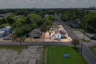 2710 Brewster St, Houston, TX 77026 - Photo 19