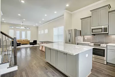 5802 E Post Oak Lane, Houston, TX 77055 - Photo 1