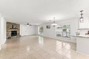 13185 Crest Dr, Willis, TX 77318 - Photo 11