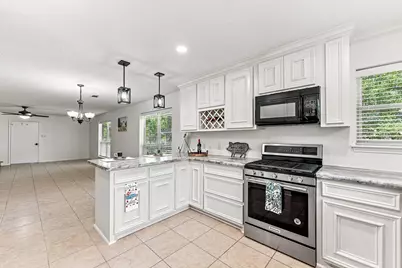 13185 Crest Drive, Willis, TX 77318 - Photo 13