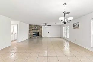 13185 Crest Dr, Willis, TX 77318 - Photo 15