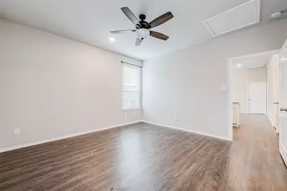 10954 Amblewood Street, Willis, TX 77318 - Photo 9