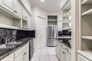 927 Nicholson St, Houston, TX 77008 - Photo 9